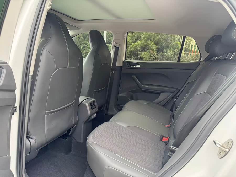 Volkswagen T-Cross 2021 car image #7