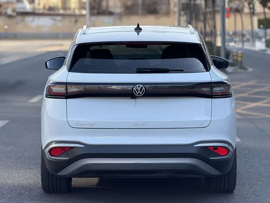 Volkswagen ID.4 X 2022 immagine di auto #7