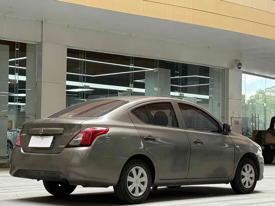 Nissan Sunny 2016 car image #7