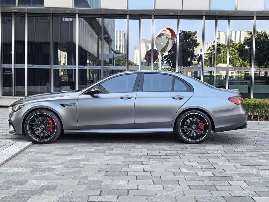 Mercedes-Benz E AMG 2021 صورة سيارة #7