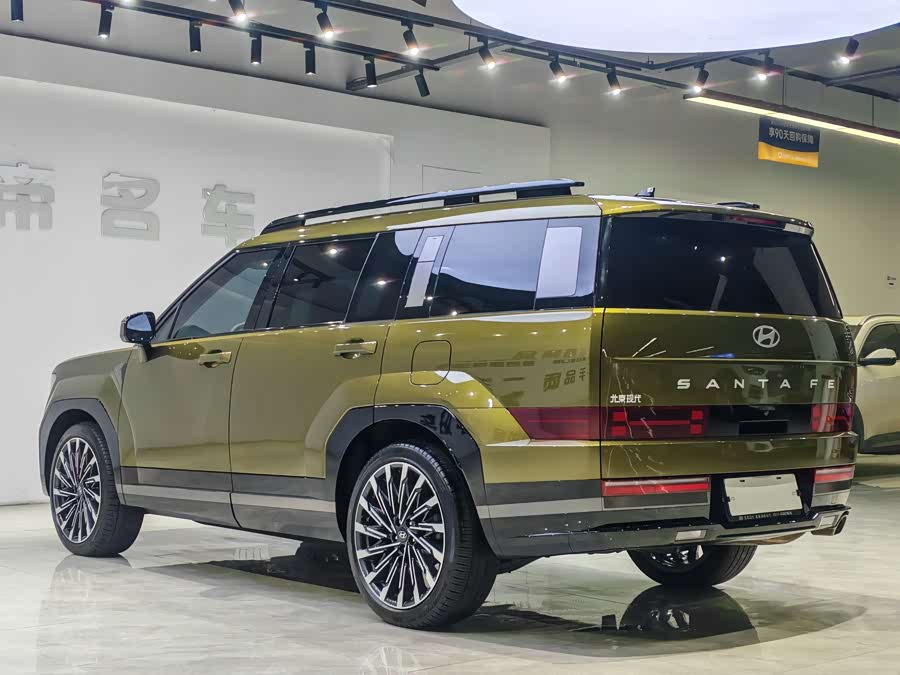 Hyundai Santa Fe 2025 car image #7