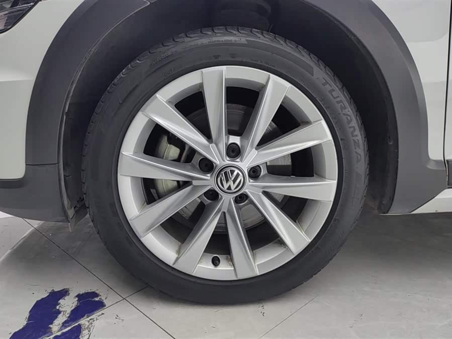 Volkswagen Golf (Imported) 2019 imagem de carro #7