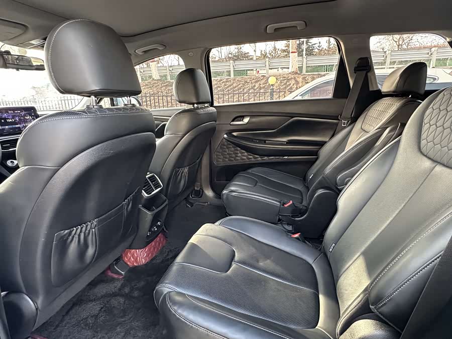 Hyundai Santa Fe 2021 car image #7