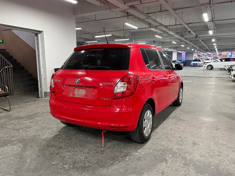 Skoda Fabia 2014 immagine di auto #7