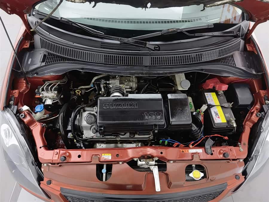 Suzuki Swift 2013 car image #7