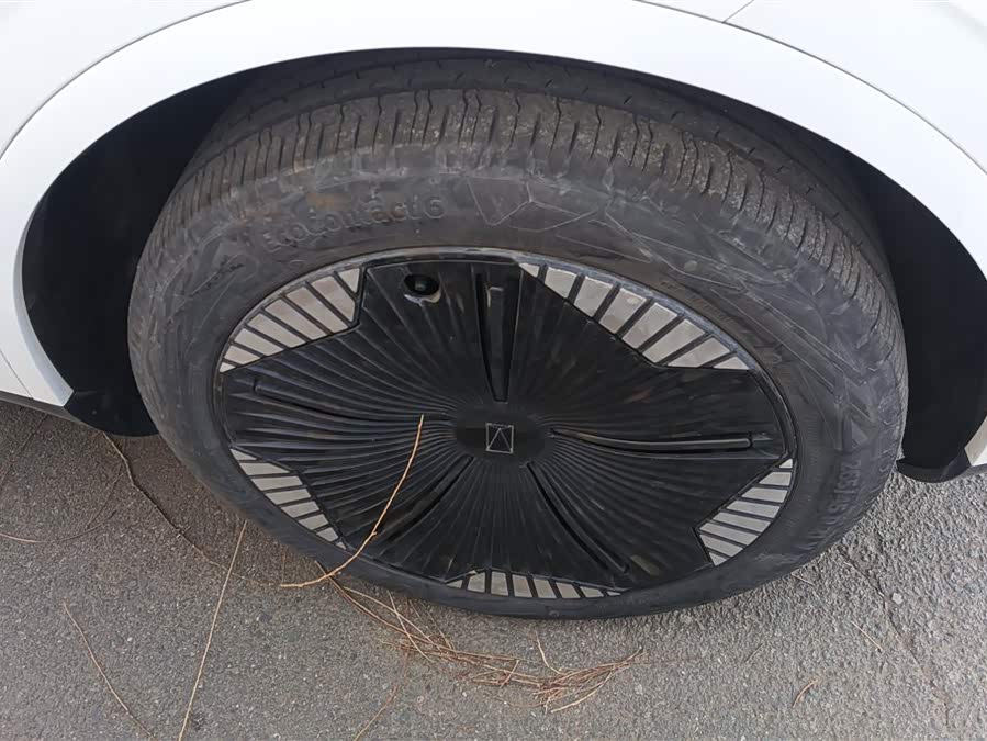 Avatr 11 2024 #7 Avatr 11 2024 car image #7