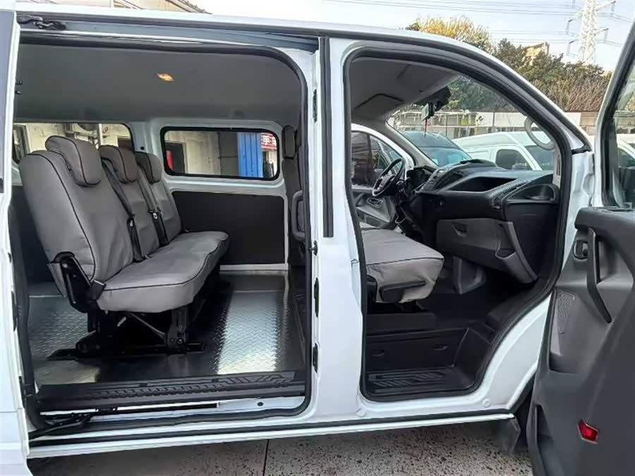 Ford Transit 2020 car image #7