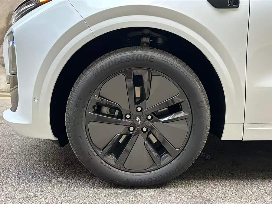 Li L6 2024 image de voiture #7