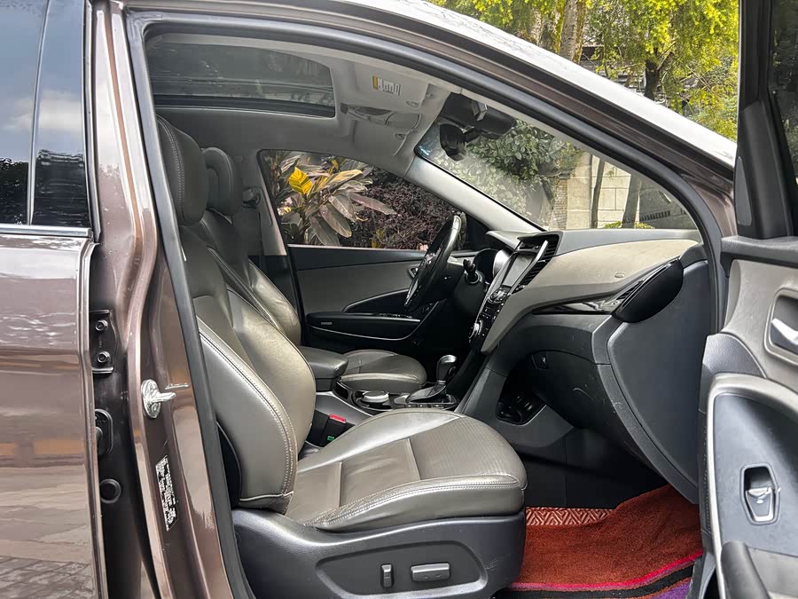 Hyundai Grand Santa Fe 2015 car image #7