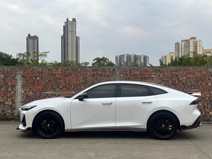 Changan UNI-V 2022 car image #7