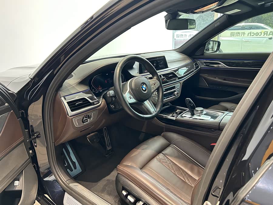 BMW 7 Series 2021 car image #7