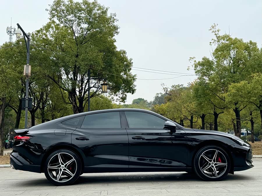 MG 7 2025 car image #7