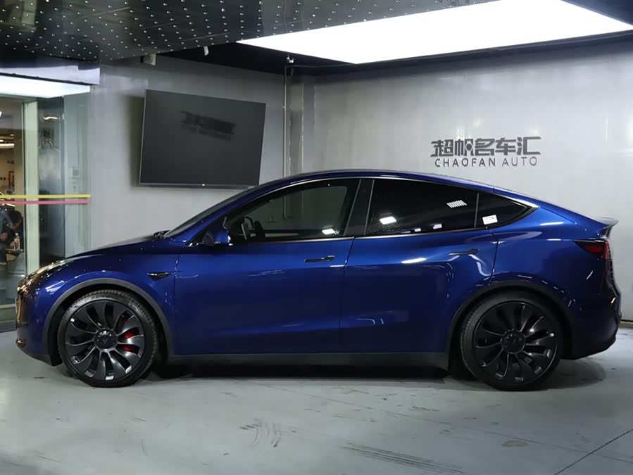 Tesla Model Y 2023 car image #7