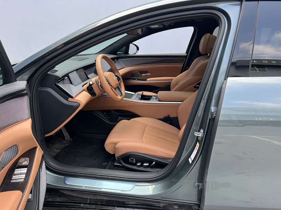 BYD HanL 2025 #7 BYD HanL 2025 car image #7