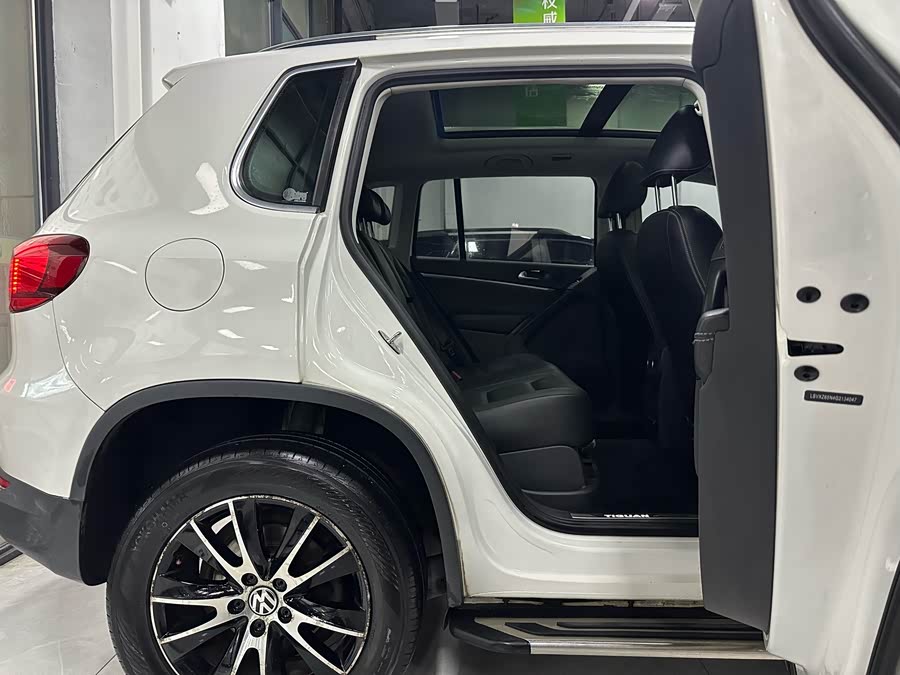 Volkswagen Tiguan 2016 car image #7