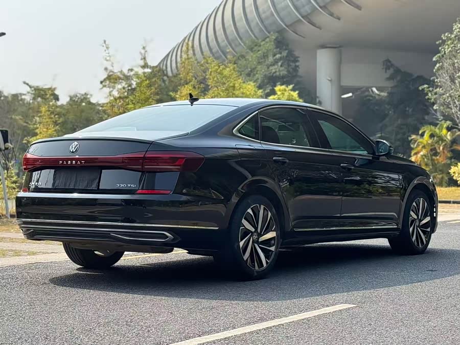 Volkswagen Passat 2023 car image #7