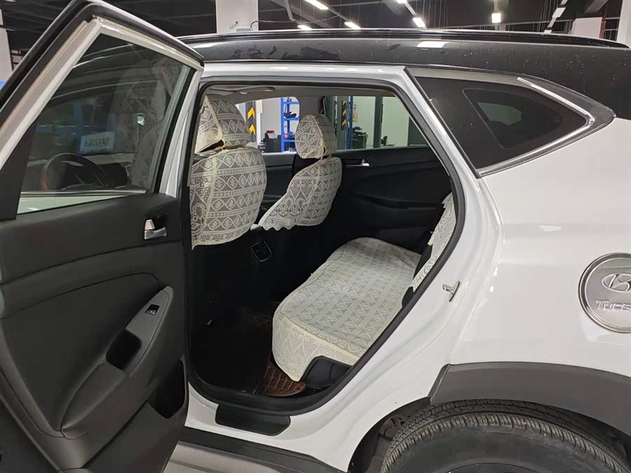 Hyundai Tucson 2017 car image #7
