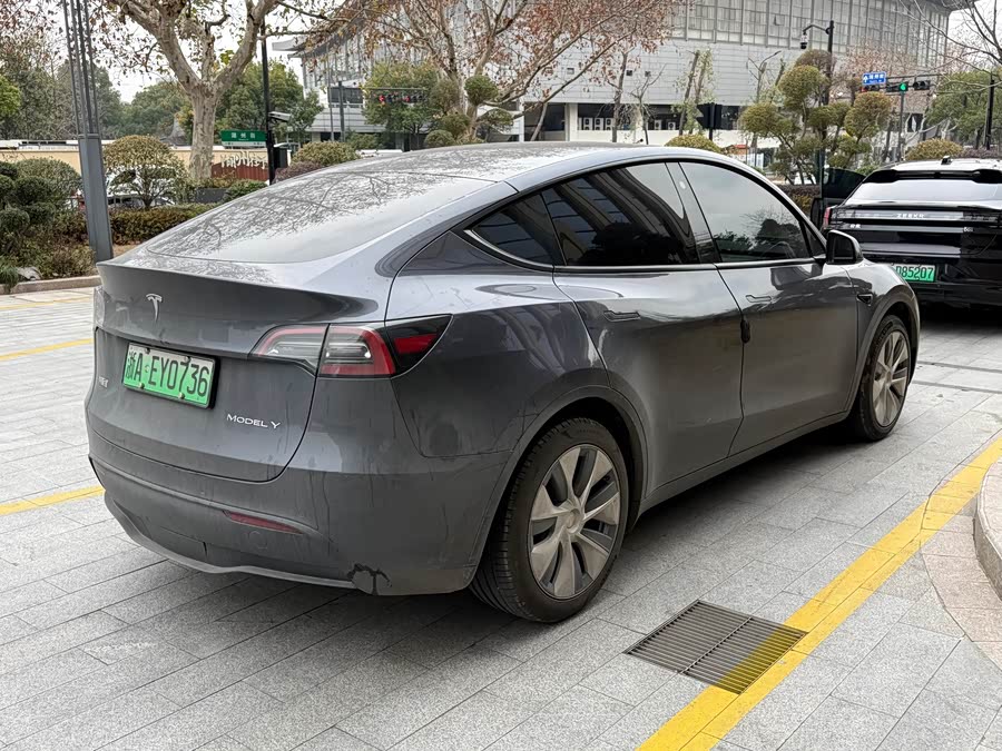 Tesla Model Y 2022 #7 Tesla Model Y 2022 car image #7