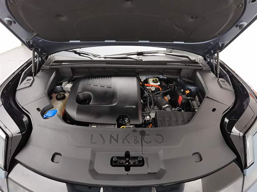 Lynk & Co 08 EM-P 2024 car image #7