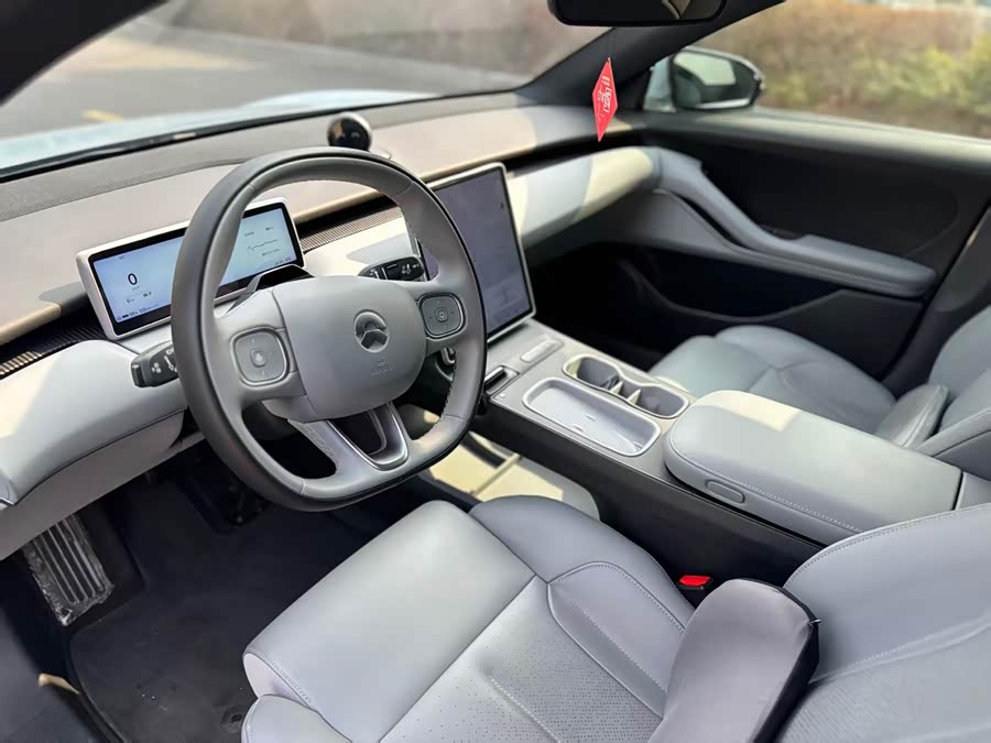 NIO ET5 2023 изображение автомобиля #7