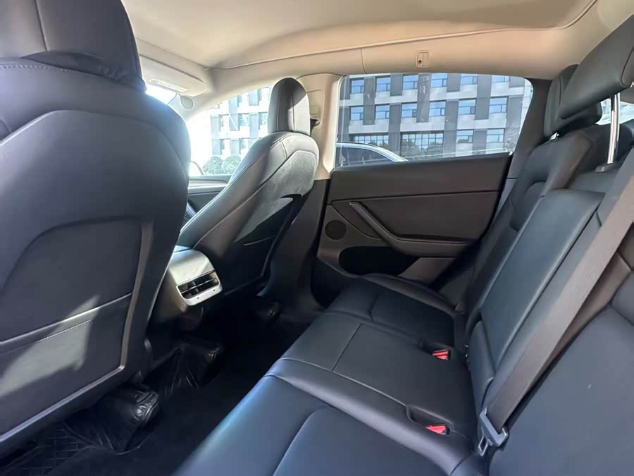 Tesla Model Y 2021 #7 Tesla Model Y 2021 car image #7