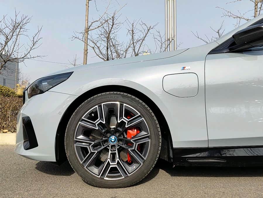 BMW i5 M60 #7 BMW i5 M60 صورة سيارة #7