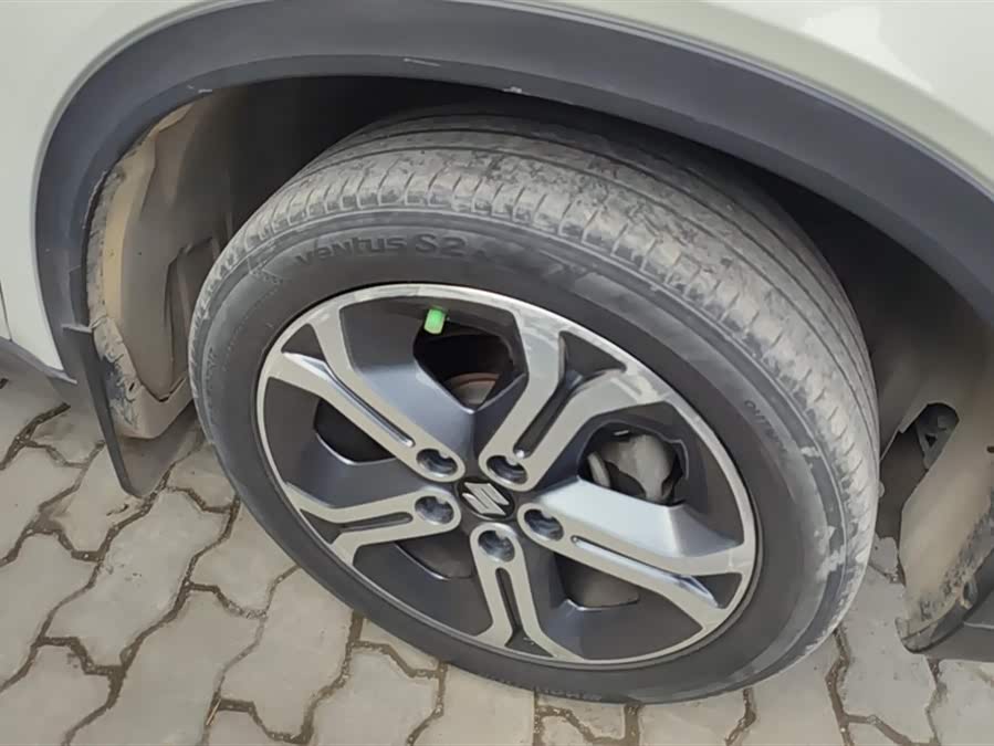 Suzuki Vitara 2018 image de voiture #7