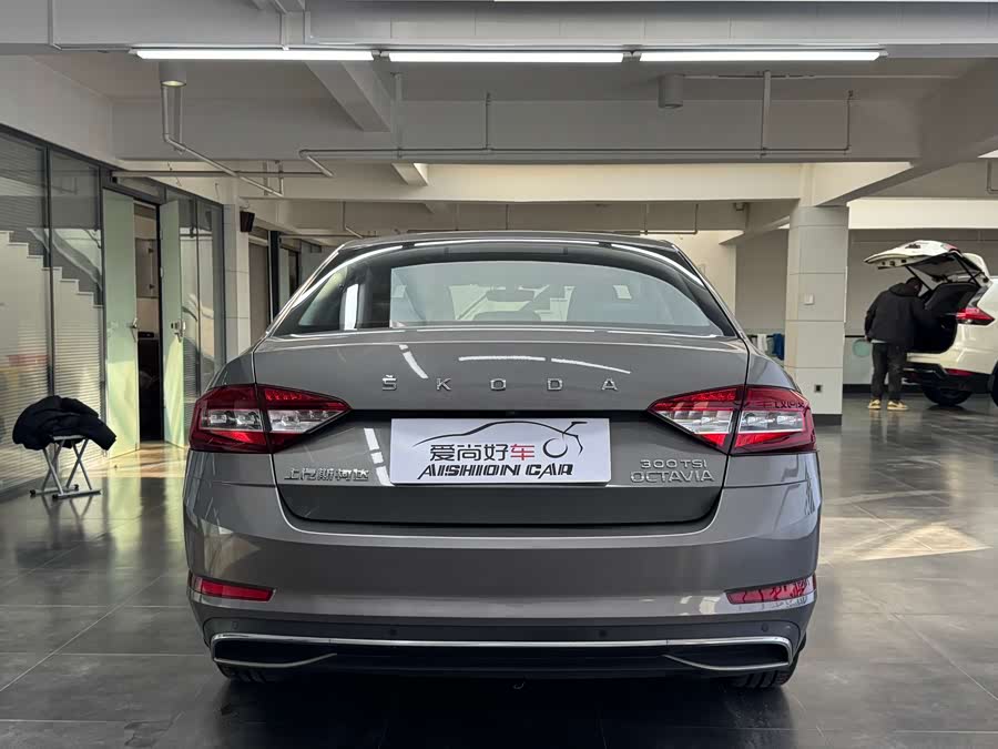 Skoda Octavia 2020 car image #7