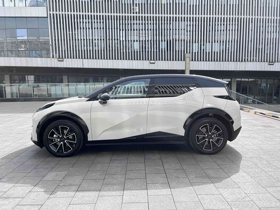 极氪 极氪X 2024 汽车图片 #7