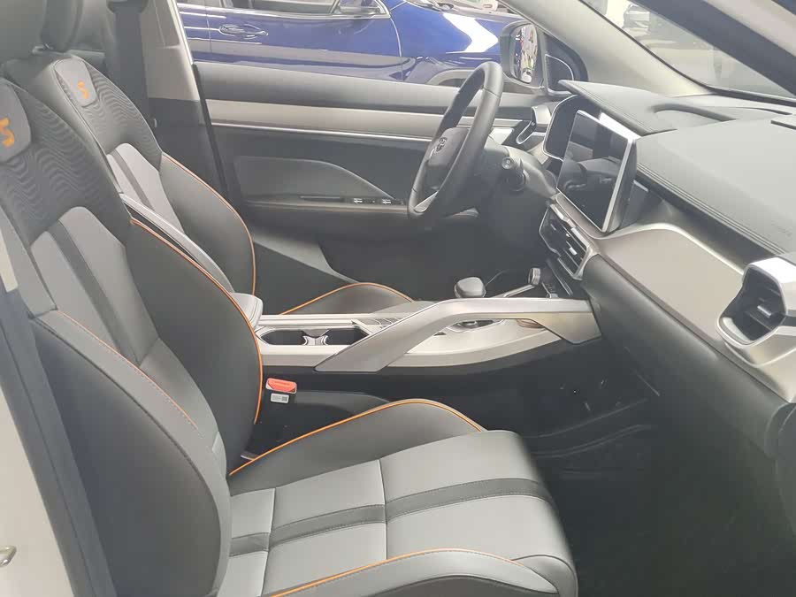 GEELY Coolray 2023 car image #7