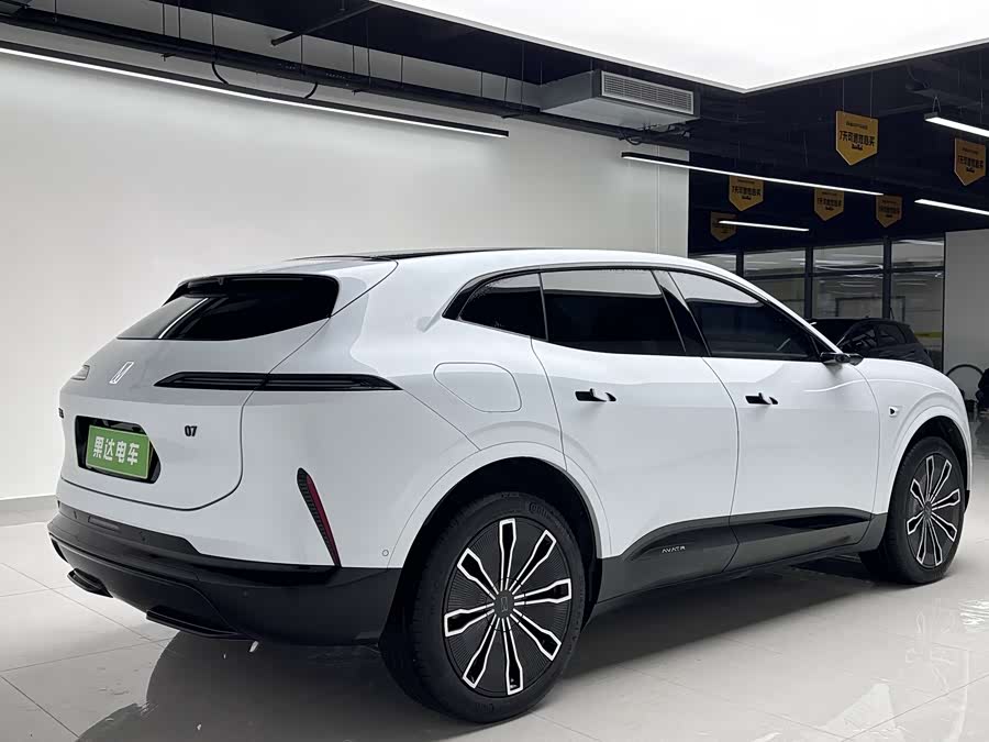 Avatr 07 2024 #7 Avatr 07 2024 car image #7
