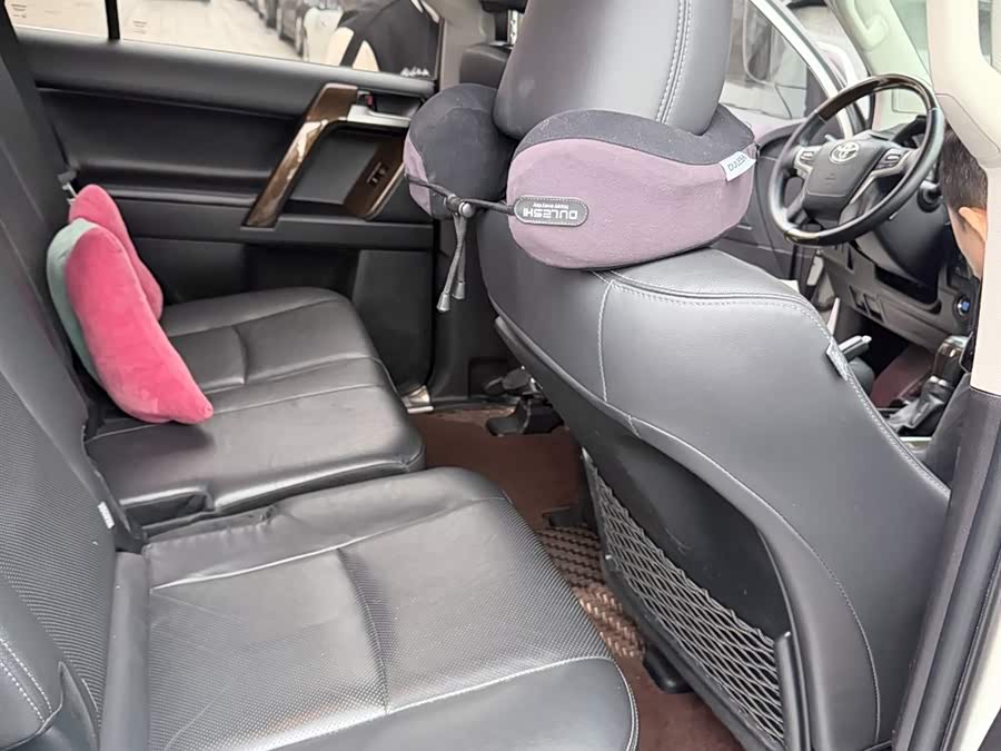 Toyota Land Cruiser Prado 2018 car image #7