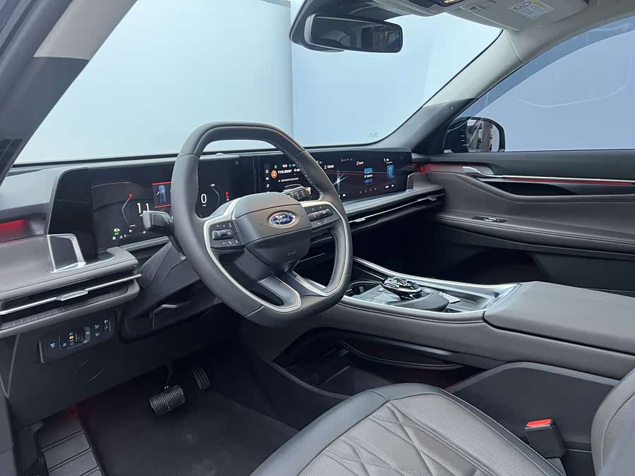 Ford Edge 2025 car image #7