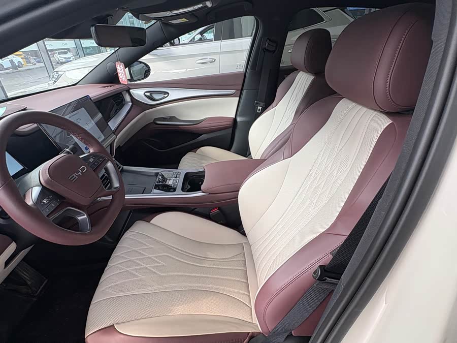 BYD Seal 07 DM-i 2025 car image #7