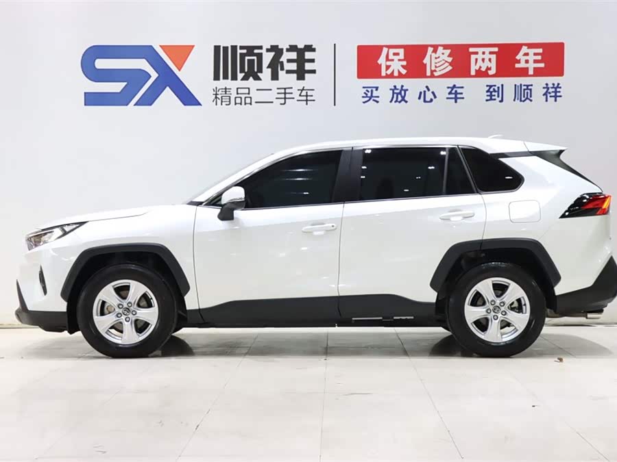 Toyota RAV4 2023 car image #7