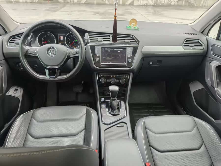 Volkswagen Tiguan L 2017 car image #7