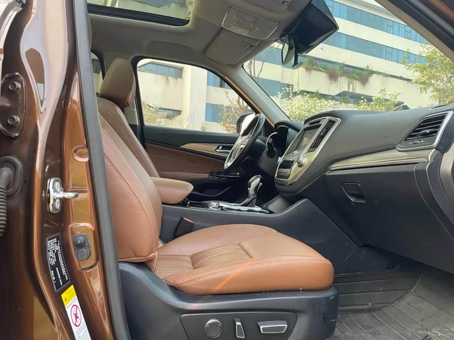 Changan CS95 2018 car image #7