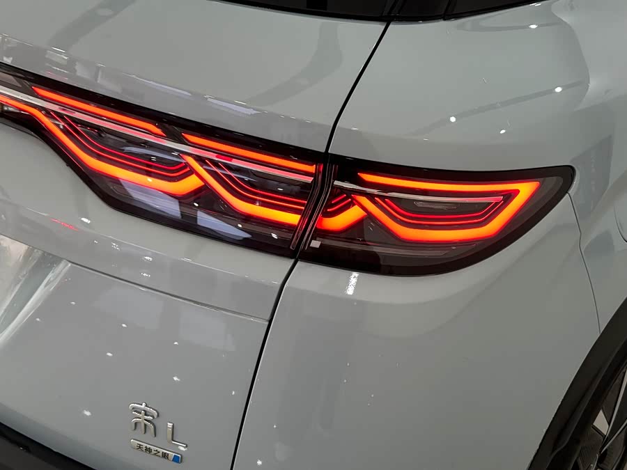 BYD SongL DM-i 2025 صورة سيارة #7