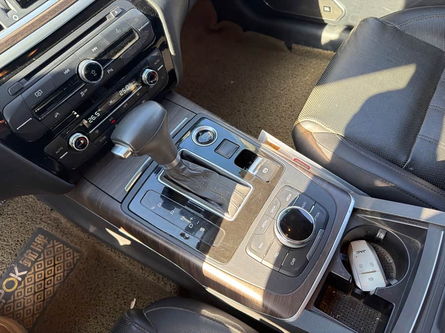 JAC 2018 #7 JAC 2018 car image #7