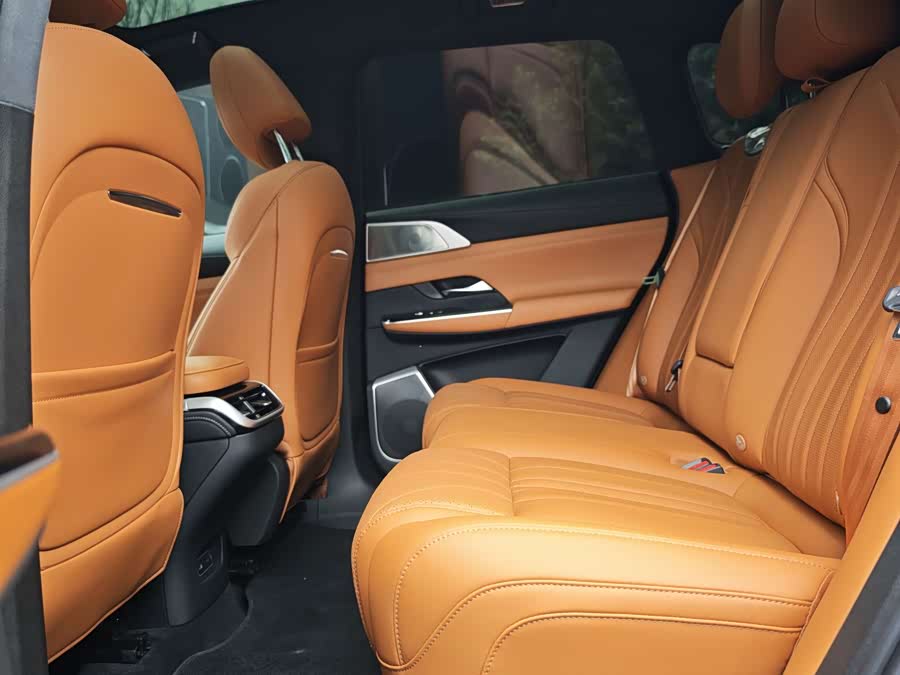 Xpeng G9 2025 car image #7