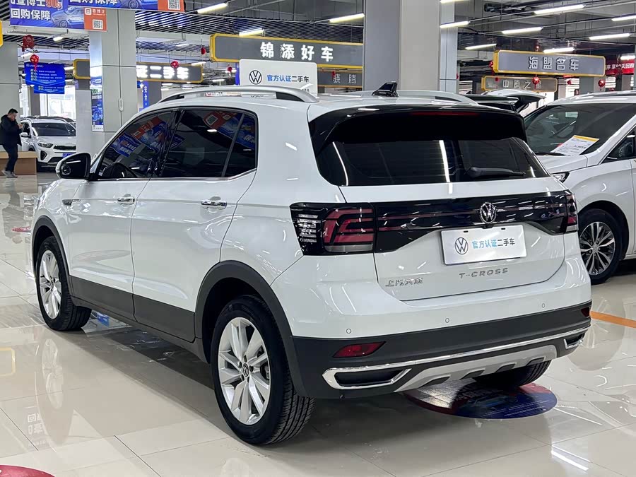 Volkswagen T-Cross 2023 car image #7