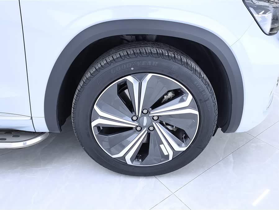 GEELY Monjaro EREV 2023 immagine di auto #7
