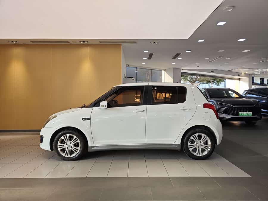 Suzuki Swift 2016 car image #7