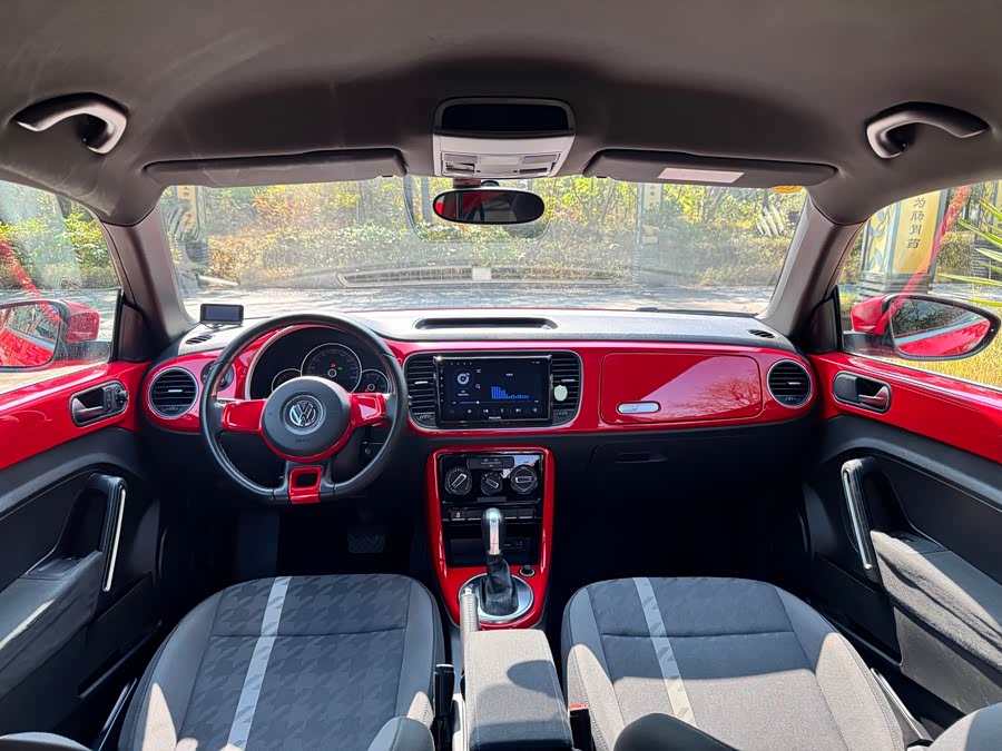 Volkswagen Beetle 2018 immagine di auto #7