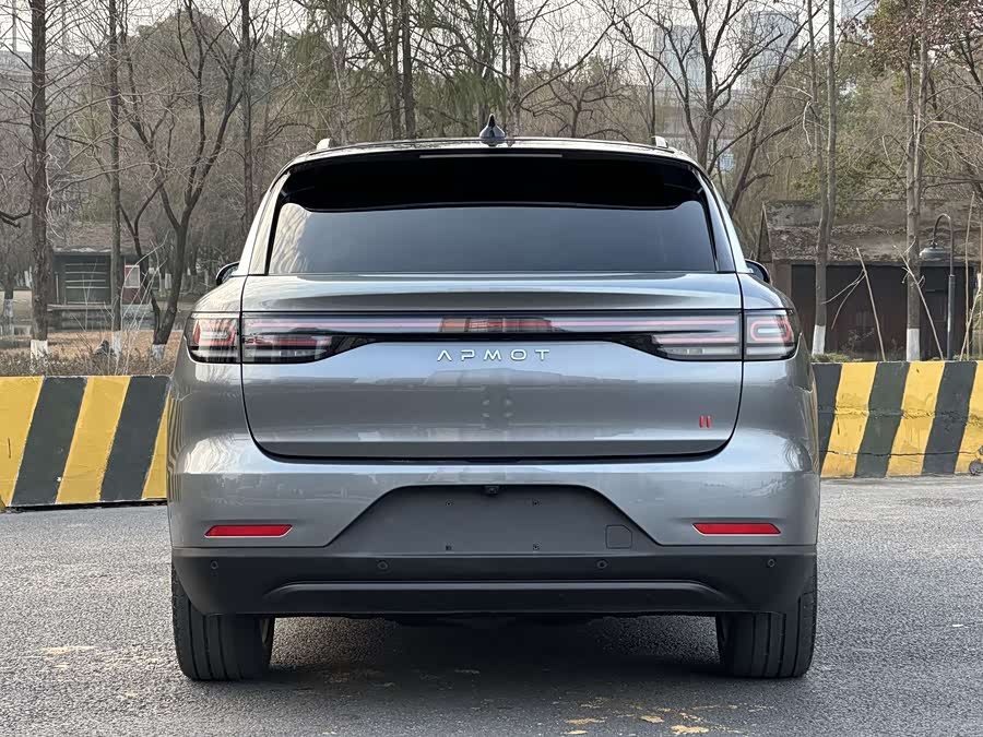 零跑汽车 零跑C11 2022 汽车图片 #7