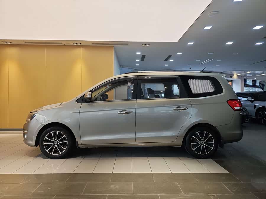 Forthing S500 2016 car image #7