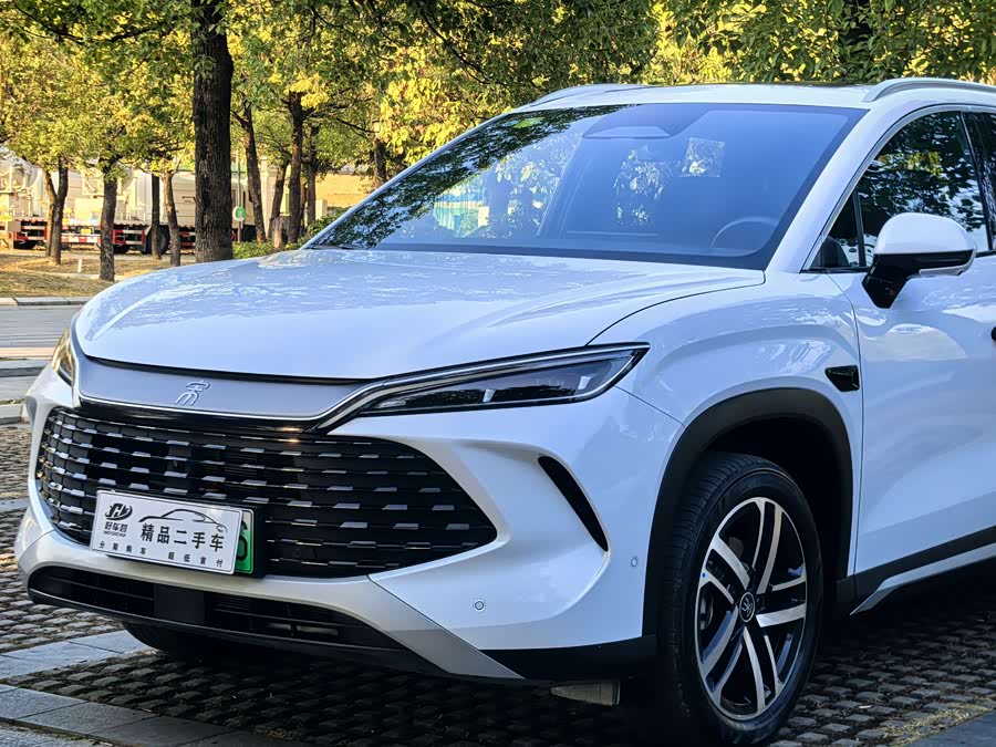 BYD SongL DM-i 2025 #7 BYD SongL DM-i 2025 car image #7