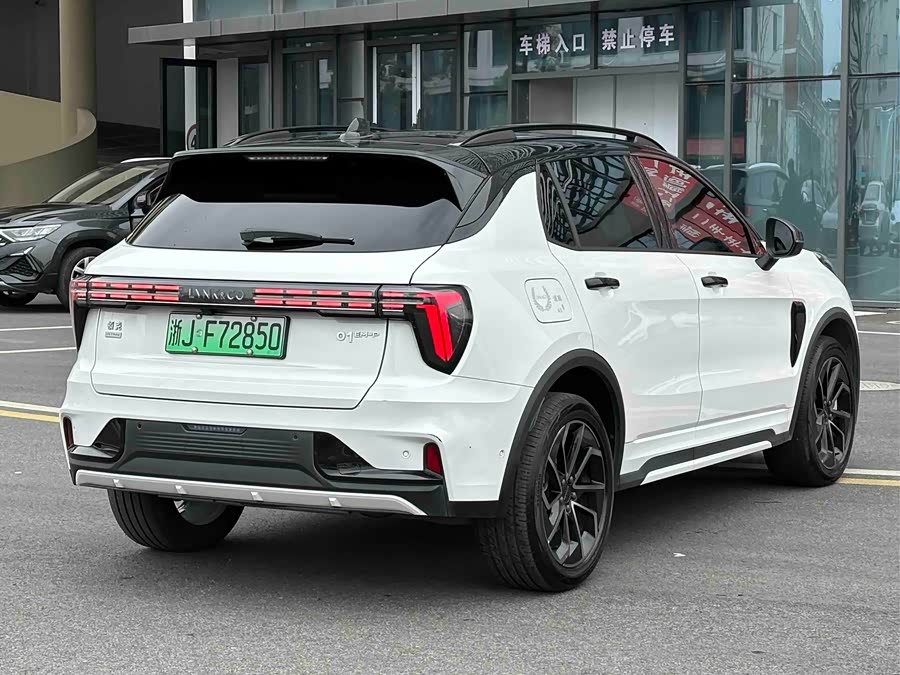 Lynk & Co 01 EM-P 2023 #7 Lynk & Co 01 EM-P 2023 car image #7