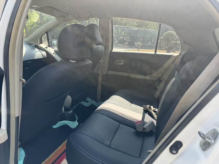 Toyota Yaris 2010 imagem de carro #7