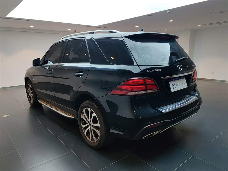 Mercedes-Benz GLE Class 2018 #7 Mercedes-Benz GLE Class 2018 car image #7